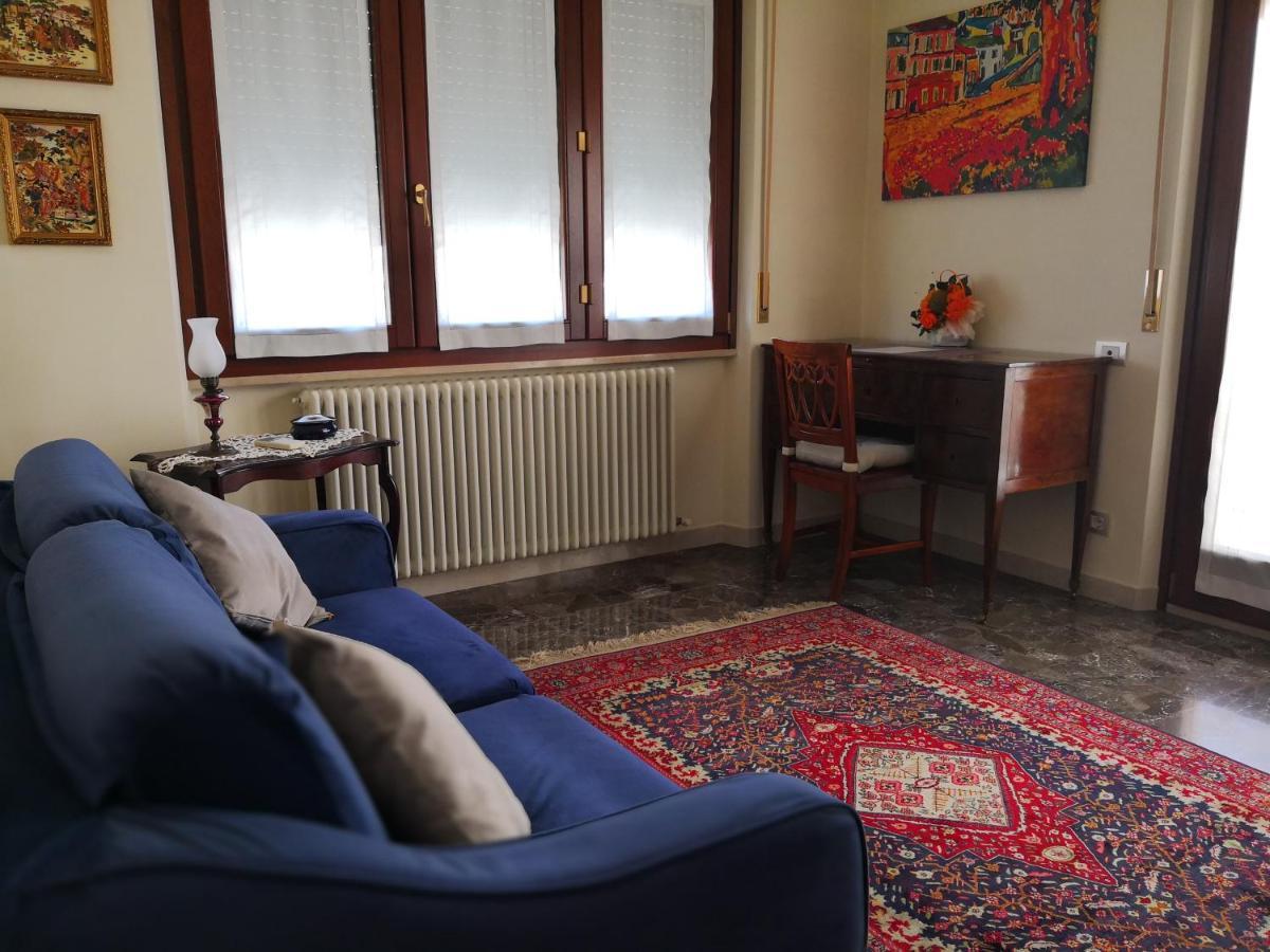 Tres Chic Bed and Breakfast Civitanova Marche Exterior foto